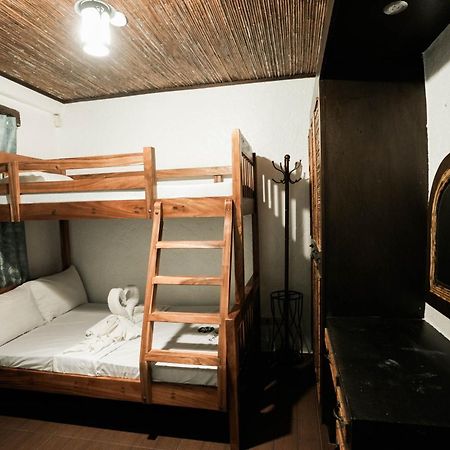 Casa De Celestina Private Resort Silang Ngoại thất bức ảnh